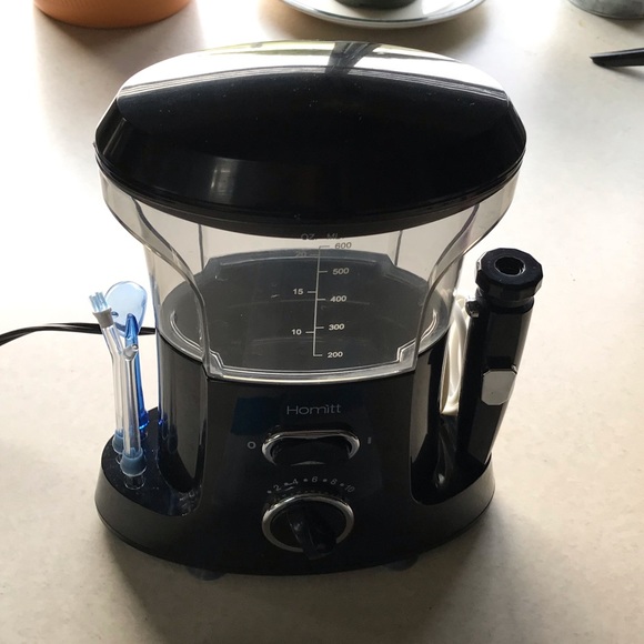 Oral Irrigator - Picture 11 of 13